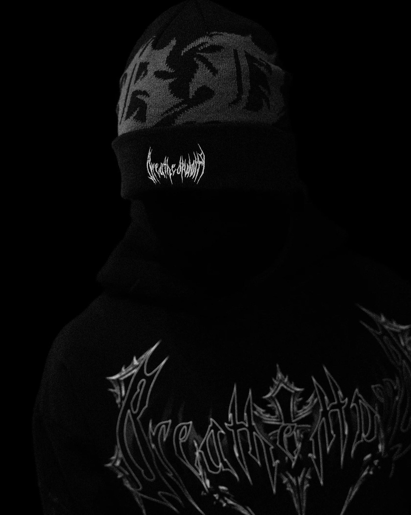 ESSENTIAL EMBROIDERY CUFF BEANIE - [DARKNESS]