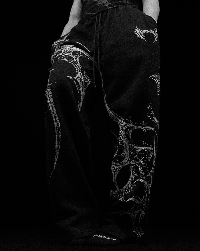 WOMEN'S ETERNAL BLADE BANANA SHAPED UNCUFFED SWEATPANTS - [VOID BLACK]