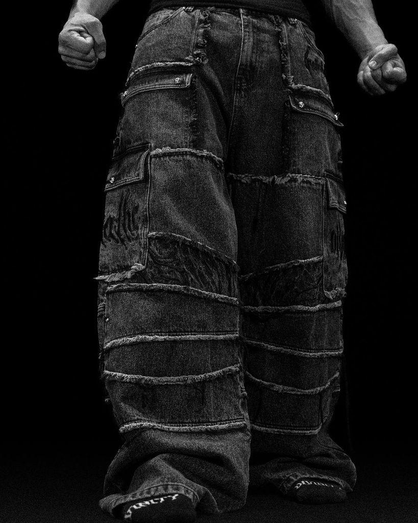 Oversized Distressed Denim Cargo Jeans - [VINTAGE WASH] [JUN 2026]